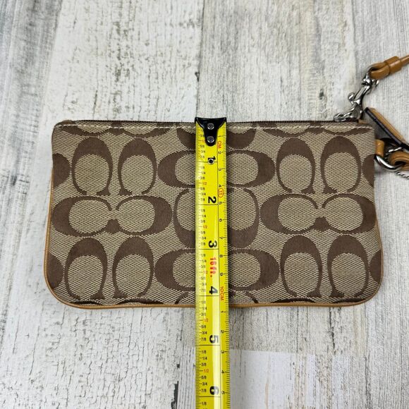 COACH Hampton Signature Buckle Khaki/Camel Canvas Patent Leather Wristlet - Picture 8 of 10